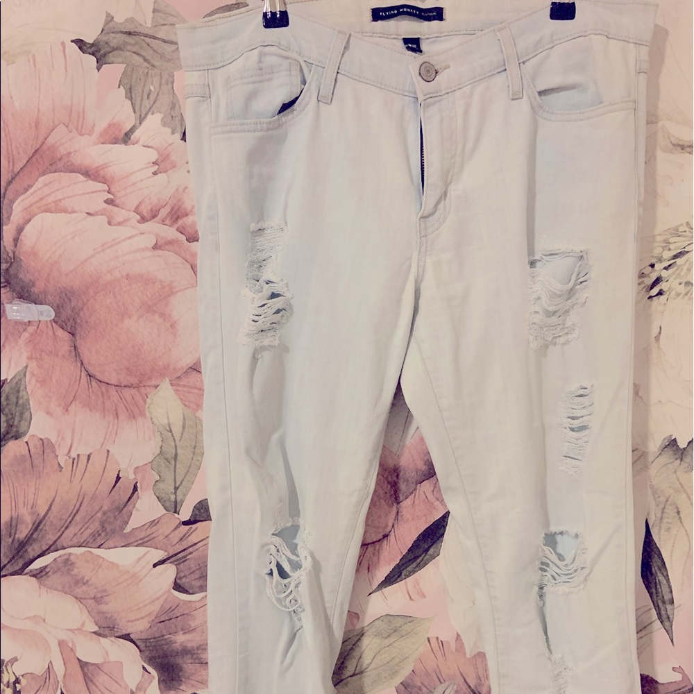Distressed boyfriend jeans